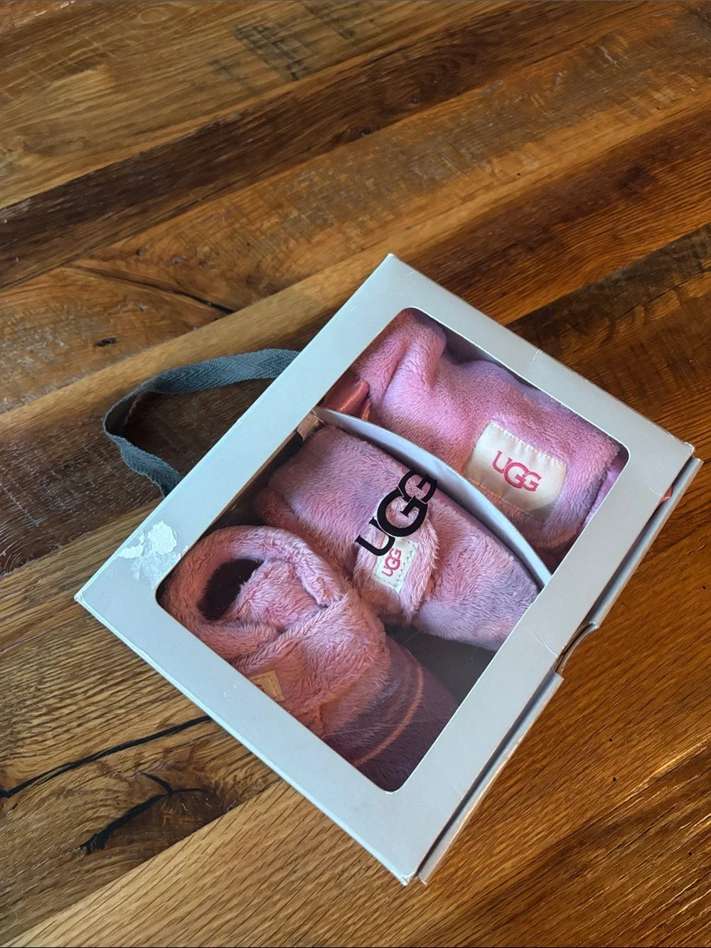 Baby UGG’s 4/5 set shoes and lovey